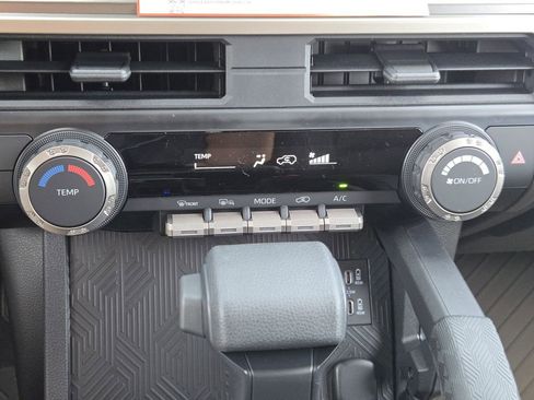 New 2026 Toyota 4Runner SR5 AWD/4WD image 16
