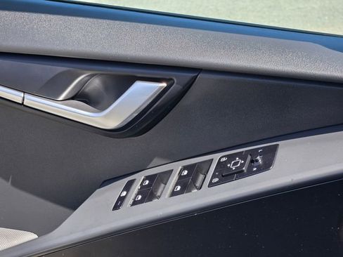 New 2026 Kia Niro LX FWD image 15