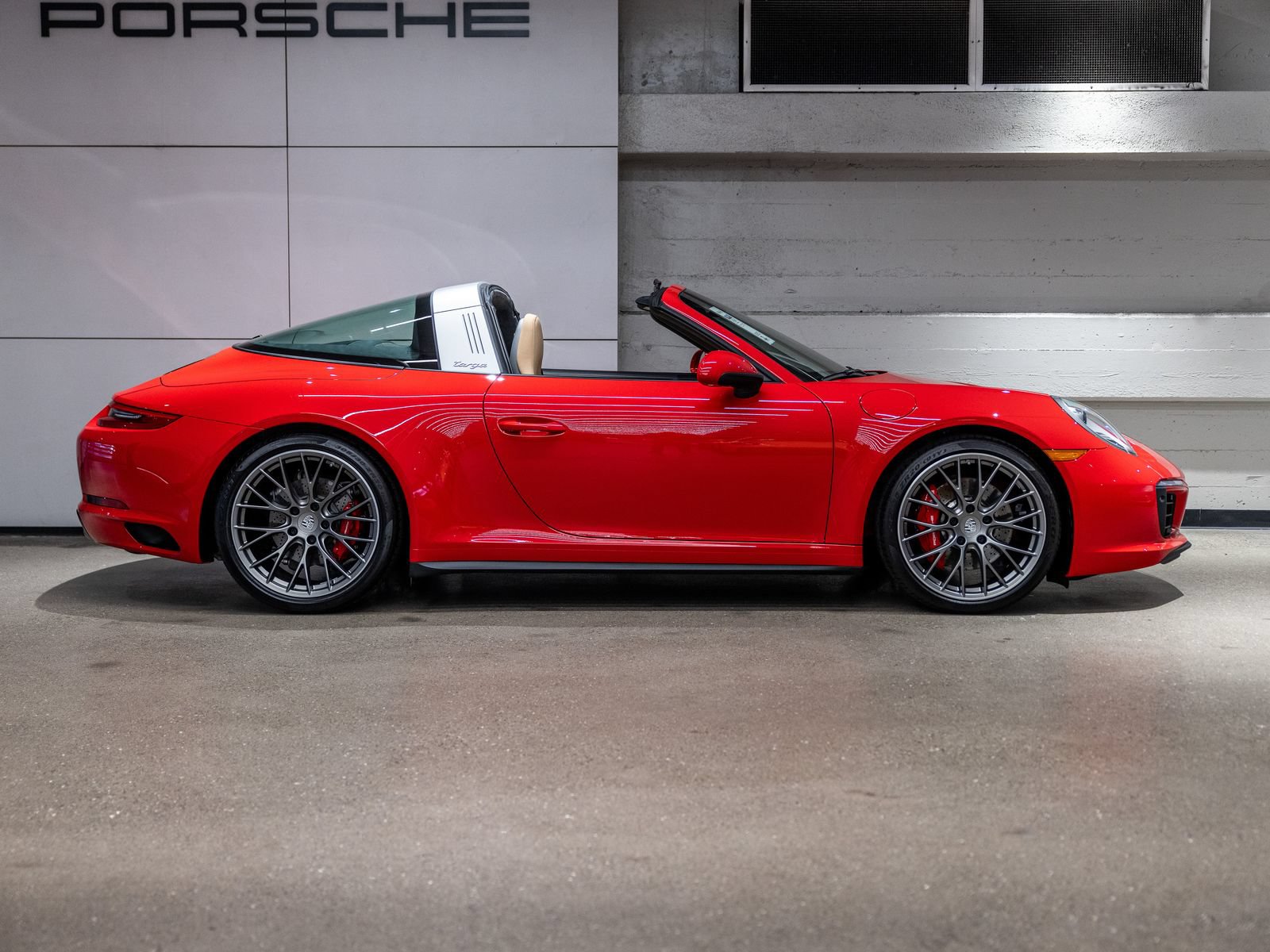 Certified 2019 Porsche 911 Targa 4S AWD/4WD image 9