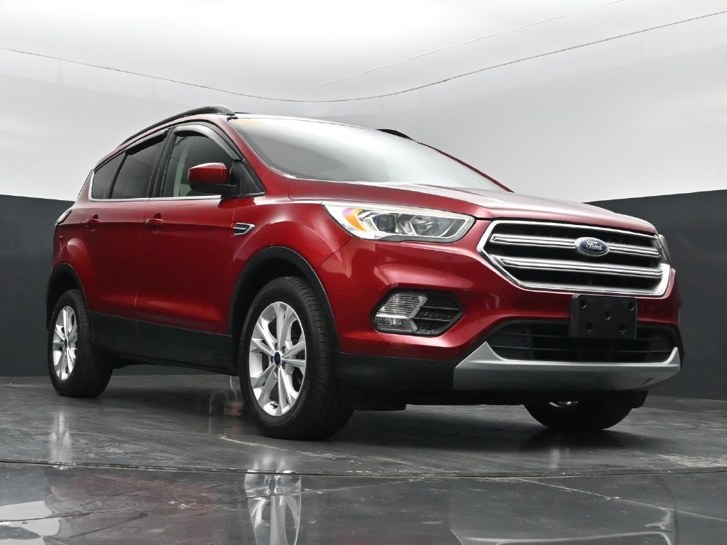Used 2017 Ford Escape SE w/ Equipment Group 201A AWD/4WD image 19