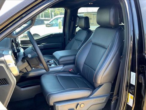 Used 2025 Ford F150 Lariat w/ Equipment Group 501A Mid AWD/4WD image 9