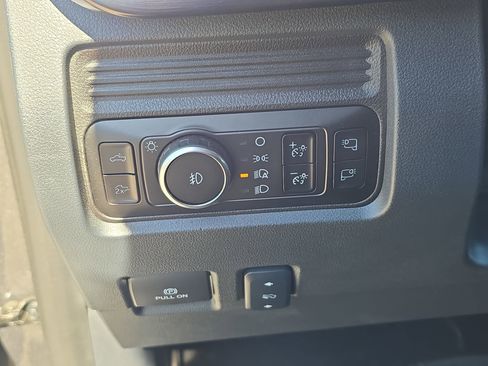 Used 2025 Ford F250 Lariat w/ Lariat Ultimate Package AWD/4WD image 25