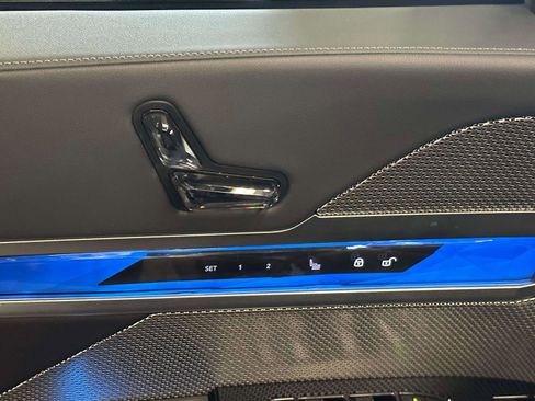 Used 2024 BMW 740i xDrive image 17