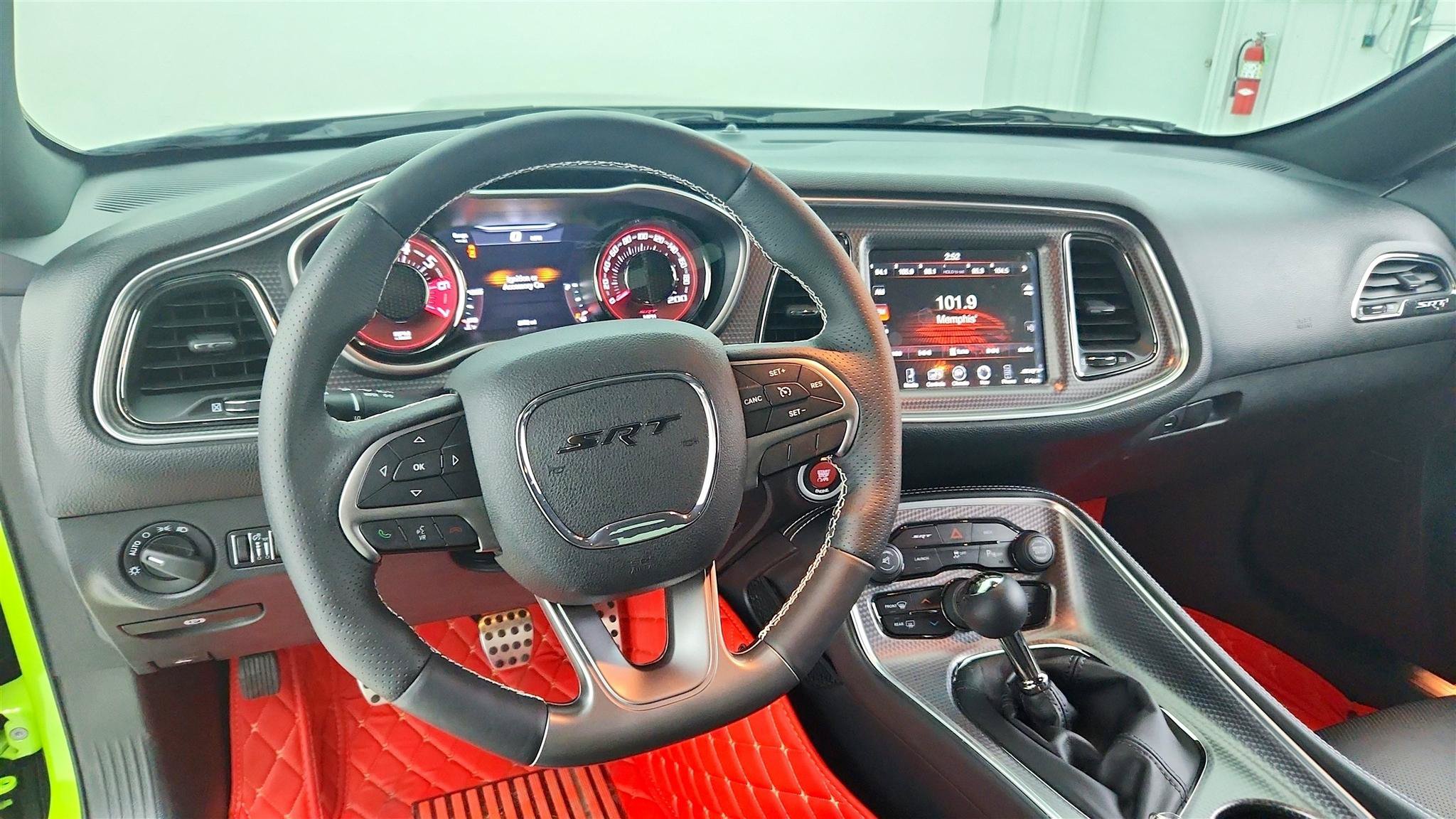Used 2015 Dodge Challenger SRT Hellcat RWD image 14