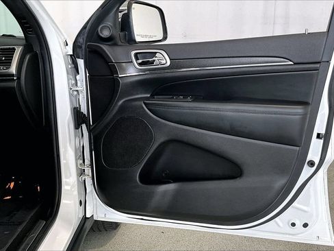 Used 2018 Jeep Grand Cherokee Limited RWD image 26