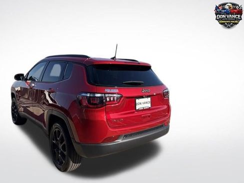 New 2026 Jeep Compass Latitude image 3