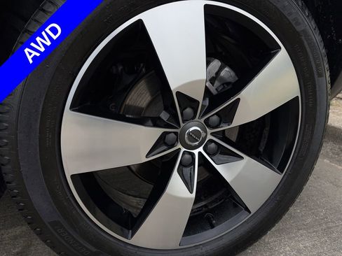 Used 2020 Volvo XC40 T5 Momentum w/ Protection Package Premier image 11