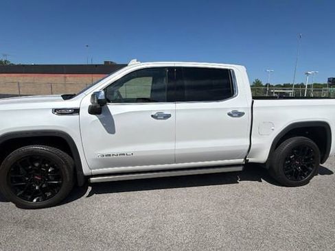 Used 2024 GMC Sierra 1500 Denali w/ Denali Reserve Package AWD/4WD image 2