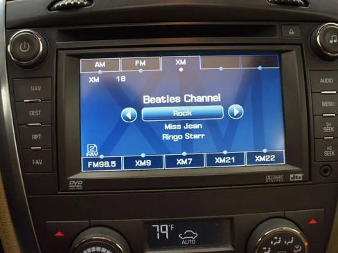 Used 2007 Cadillac SRX w/ Premium Seating Package image 29