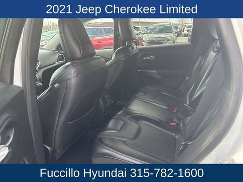 Used 2021 Jeep Cherokee Limited image 32