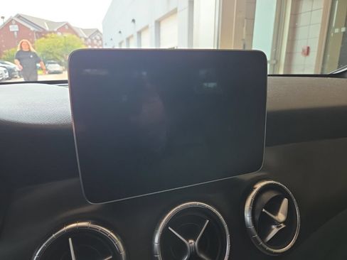 Used 2019 Mercedes-Benz CLA 250 4MATIC image 10