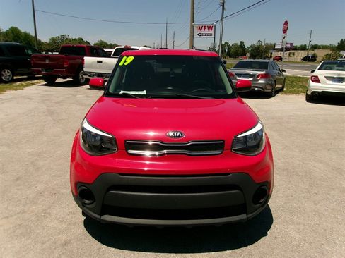 Used 2019 Kia Soul FWD image 3