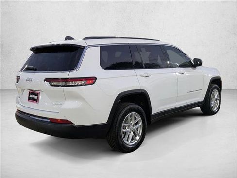 New 2025 Jeep Grand Cherokee L Laredo image 2