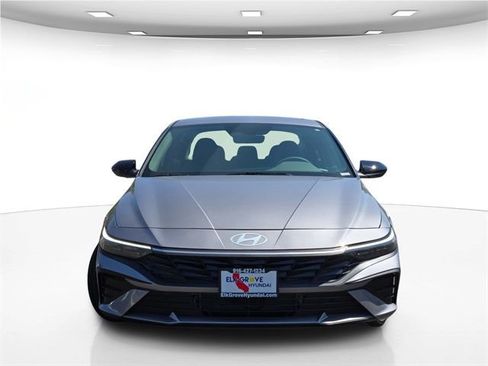 New 2025 Hyundai Elantra SEL image 2