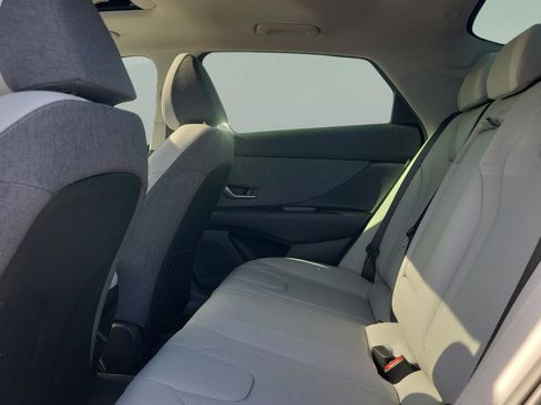 New 2026 Hyundai Elantra Limited image 28