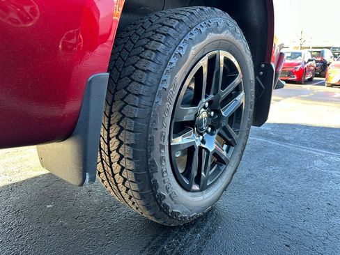 Used 2025 Chevrolet Silverado 1500 RST w/ Dark Appearance Package image 17