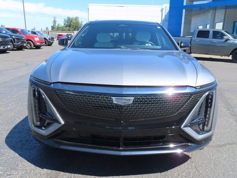 Used 2024 Cadillac Lyriq Sport AWD/4WD image 2