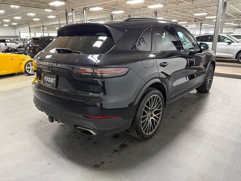 Used 2021 Porsche Cayenne image 4