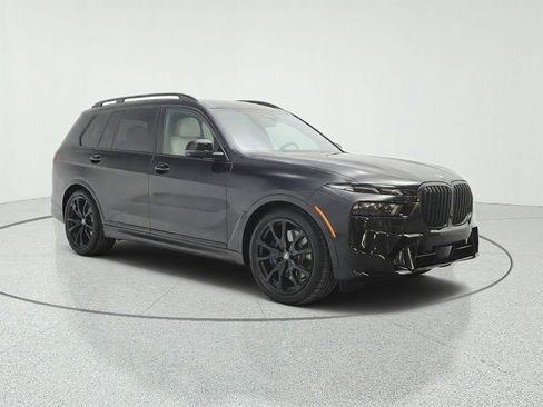 Used 2024 BMW X7 xDrive40i w/ M Sport Package AWD/4WD image 3
