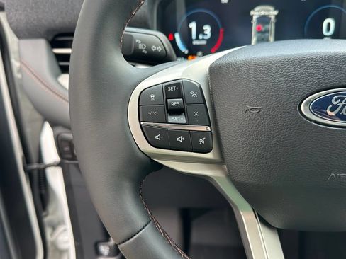 New 2026 Ford Explorer Active AWD/4WD image 9