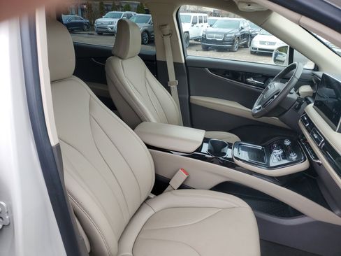 Used 2022 Lincoln Nautilus Reserve image 8