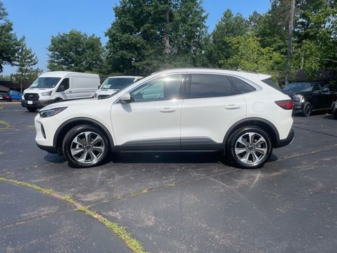 Certified 2023 Ford Escape Platinum image 6