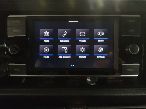 Used 2024 Volkswagen Jetta SE image 25