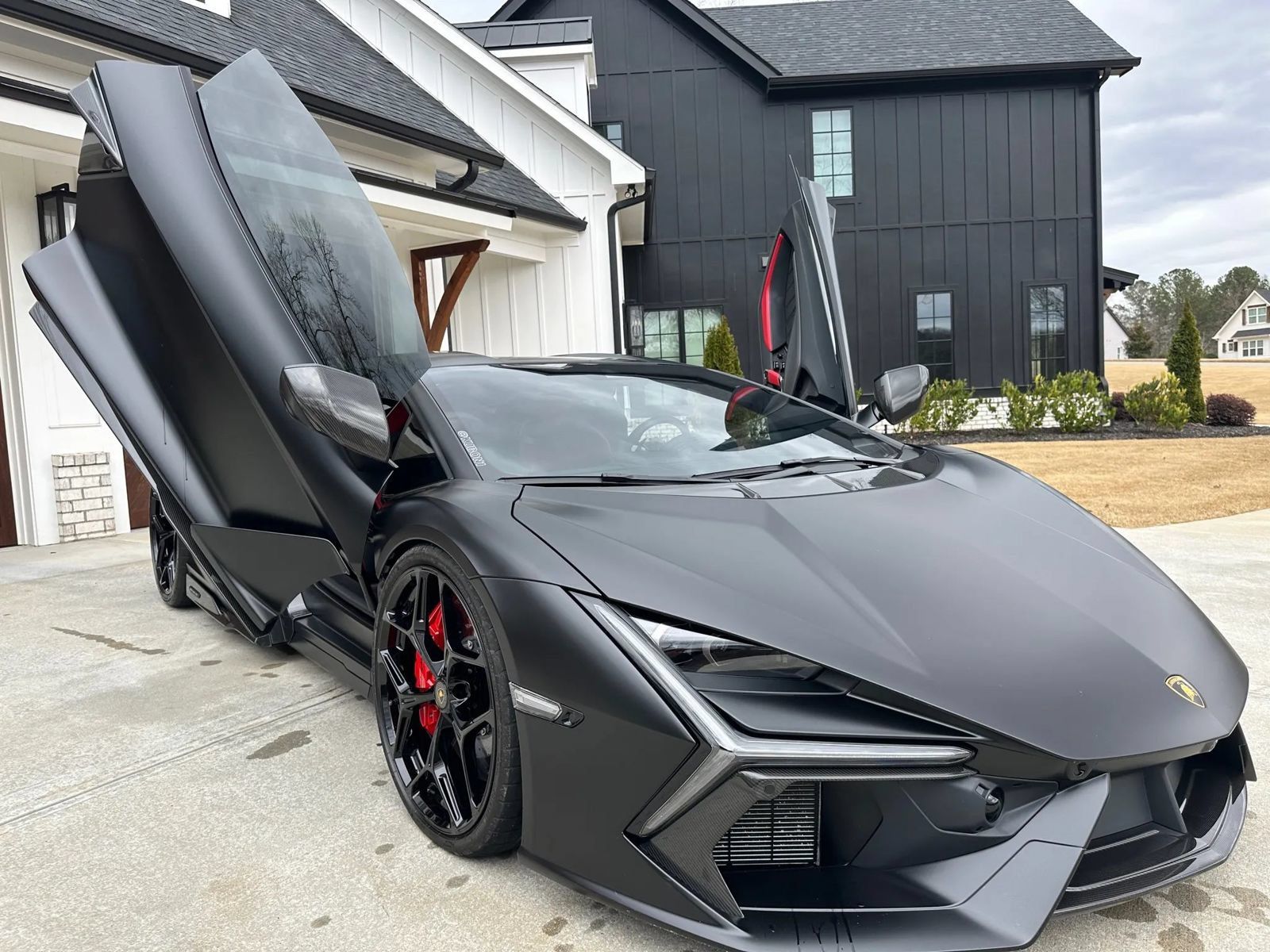 Used 2024 Lamborghini Revuelto AWD/4WD image 9