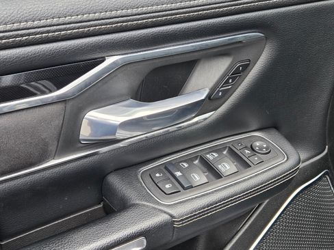 Used 2019 RAM 1500 Laramie w/ Sport Appearance Package AWD/4WD image 13