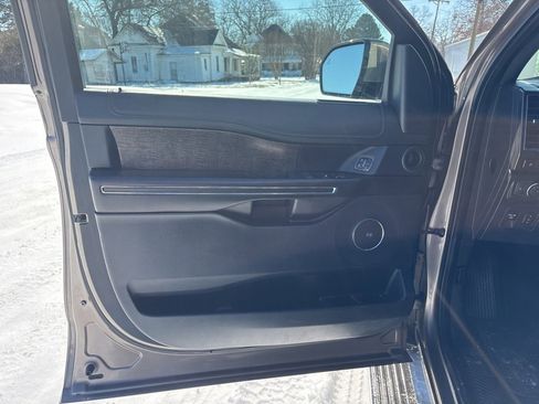 Used 2019 Ford Expedition Max Limited image 8
