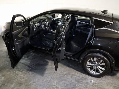 Used 2018 Nissan Murano S image 5