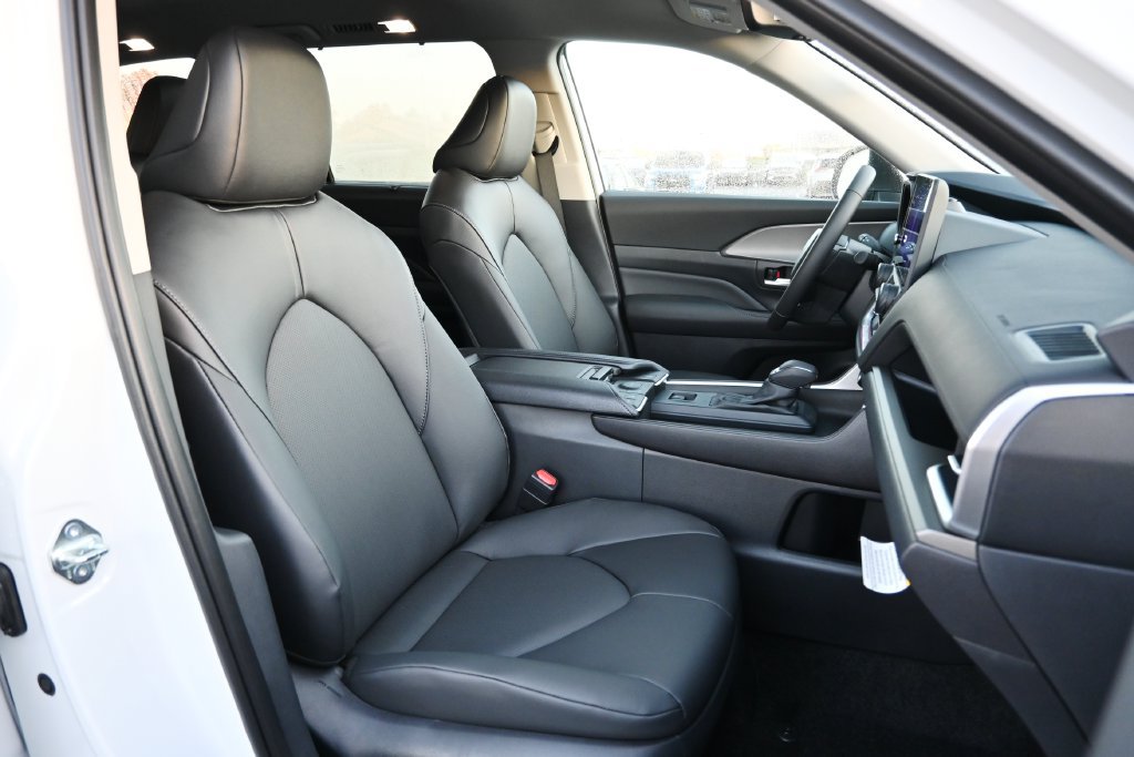 New 2026 Toyota Grand Highlander AWD Hybrid image 14