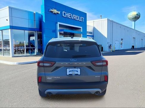 Used 2023 Ford Escape Platinum image 4
