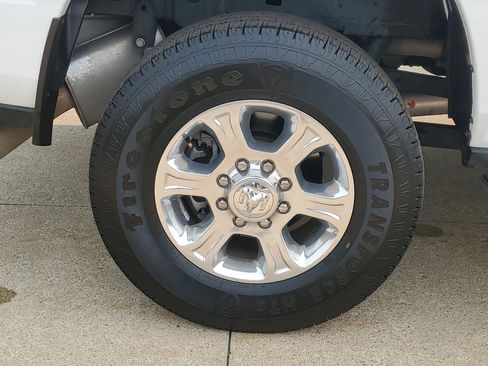 Used 2026 RAM 2500 Big Horn AWD/4WD image 5