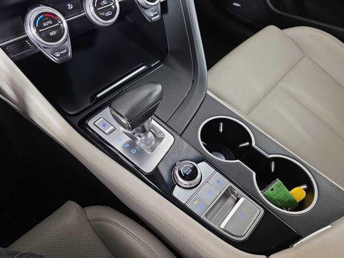 Used 2020 Genesis G70 2.0T image 15