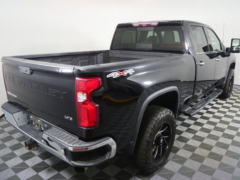 Used 2020 Chevrolet Silverado 2500 LTZ w/ LTZ Plus Package image 4