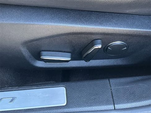 Used 2020 Ford Fusion Energi Titanium image 33