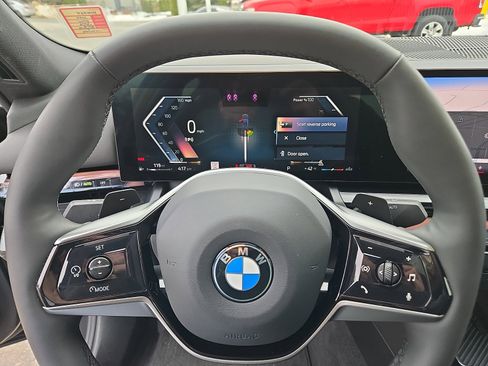 Used 2024 BMW 540i xDrive image 21