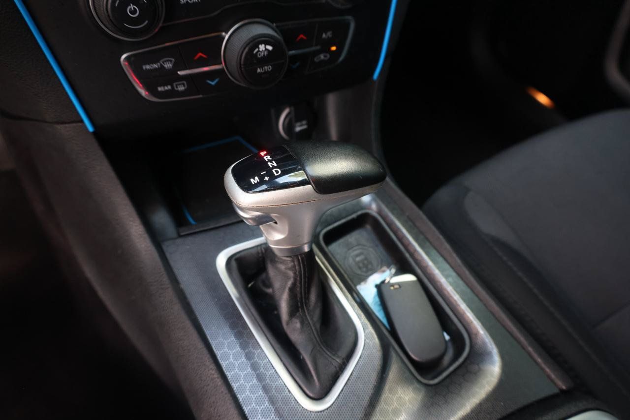 Used 2017 Dodge Charger R/T RWD image 15