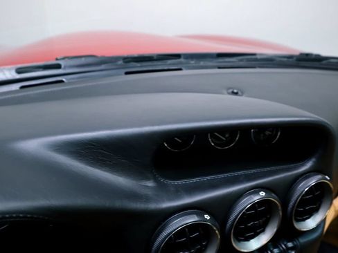 Used 1999 Ferrari 550 Maranello Coupe RWD image 32