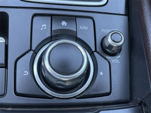 Used 2018 MAZDA MAZDA3 Grand Touring image 22