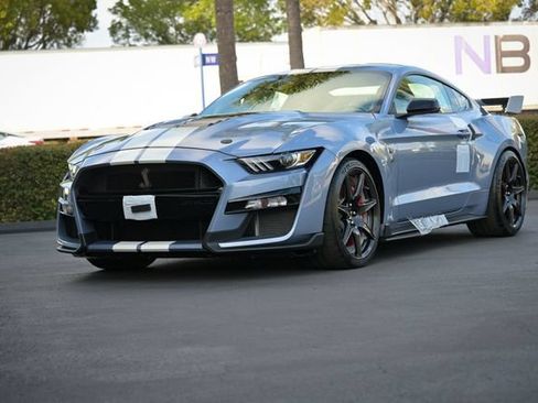 Used 2022 Ford Mustang Shelby GT500 w/ Carbon Fiber Track Pack RWD image 1