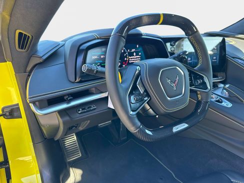 Used 2024 Chevrolet Corvette Z06 image 22