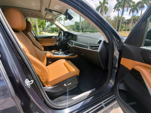 Used 2022 BMW X7 xDrive40i w/ Premium Package image 43