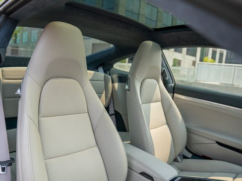 Certified 2017 Porsche 911 Carrera RWD image 23