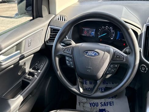 Certified 2022 Ford Edge SE w/ Black Appearance Package image 14