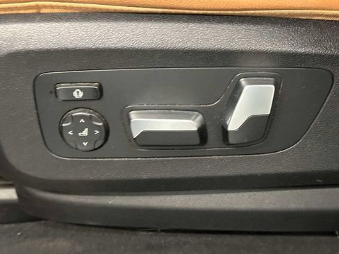 Used 2019 BMW X5 xDrive40i w/ Convenience Package AWD/4WD image 19