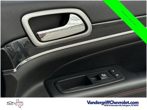 Used 2017 Jeep Grand Cherokee Trailhawk w/ Trailhawk Luxury Group AWD/4WD image 24