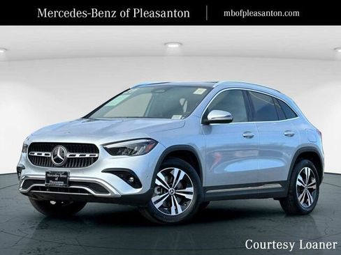 Used 2025 Mercedes-Benz GLA 250 4MATIC image 1
