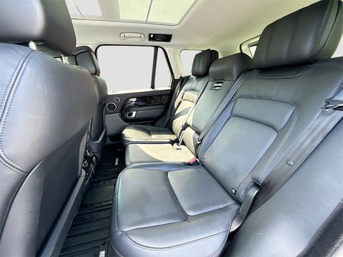 Used 2019 Land Rover Range Rover Supercharged image 27